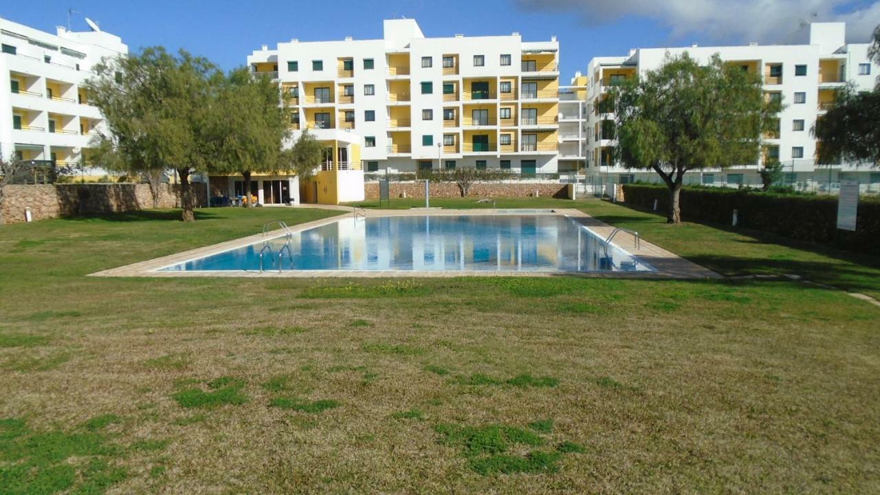 Apartamento Urb. Vila Nova, Lote 5 Armacao de Pera Bagian luar foto